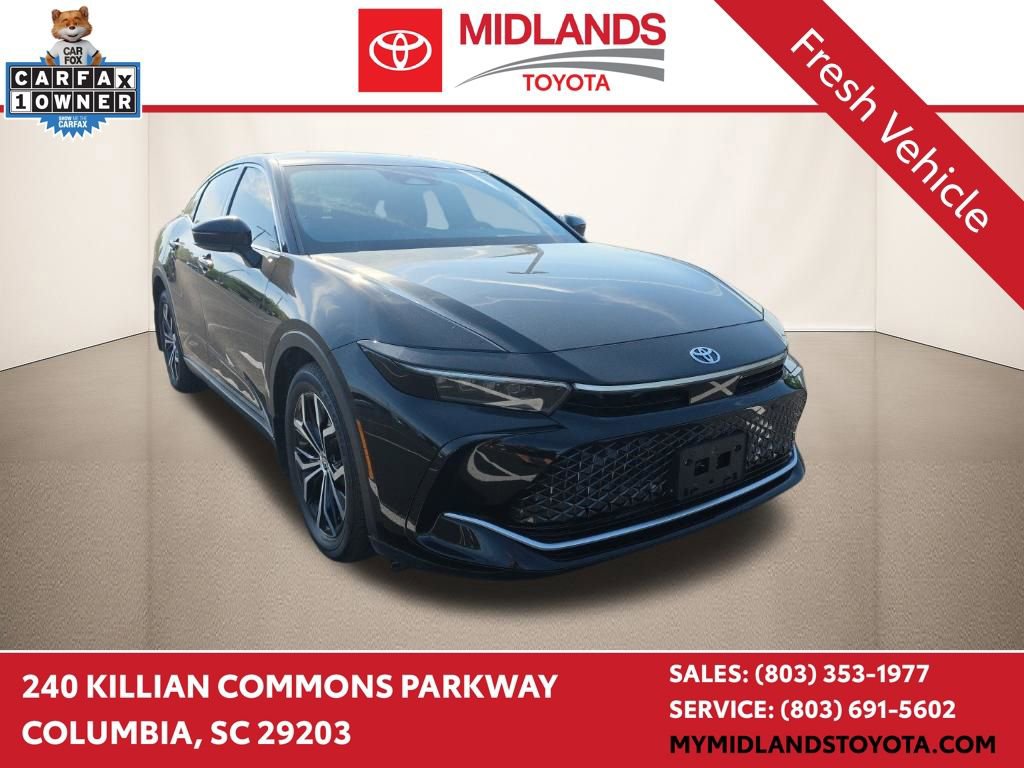 Used 2024 Toyota Crown Limited image 1