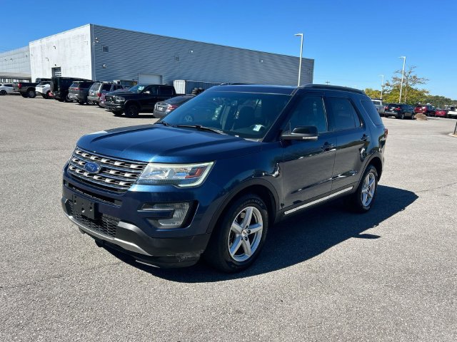 Used 2016 Ford Explorer XLT w/ Equipment Group 201A AWD/4WD image 8