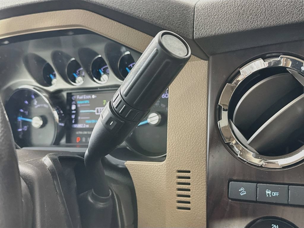 Used 2016 Ford F250 Lariat w/ Lariat Ultimate Package AWD/4WD image 16