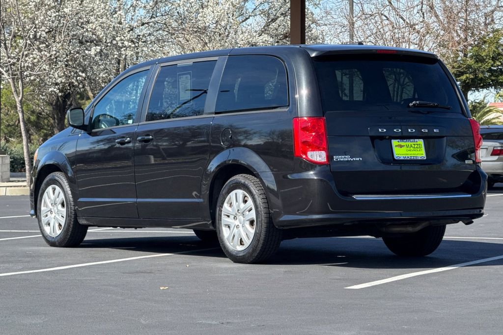 Used 2018 Dodge Grand Caravan SE w/ UConnect Hands-Free Group image 3