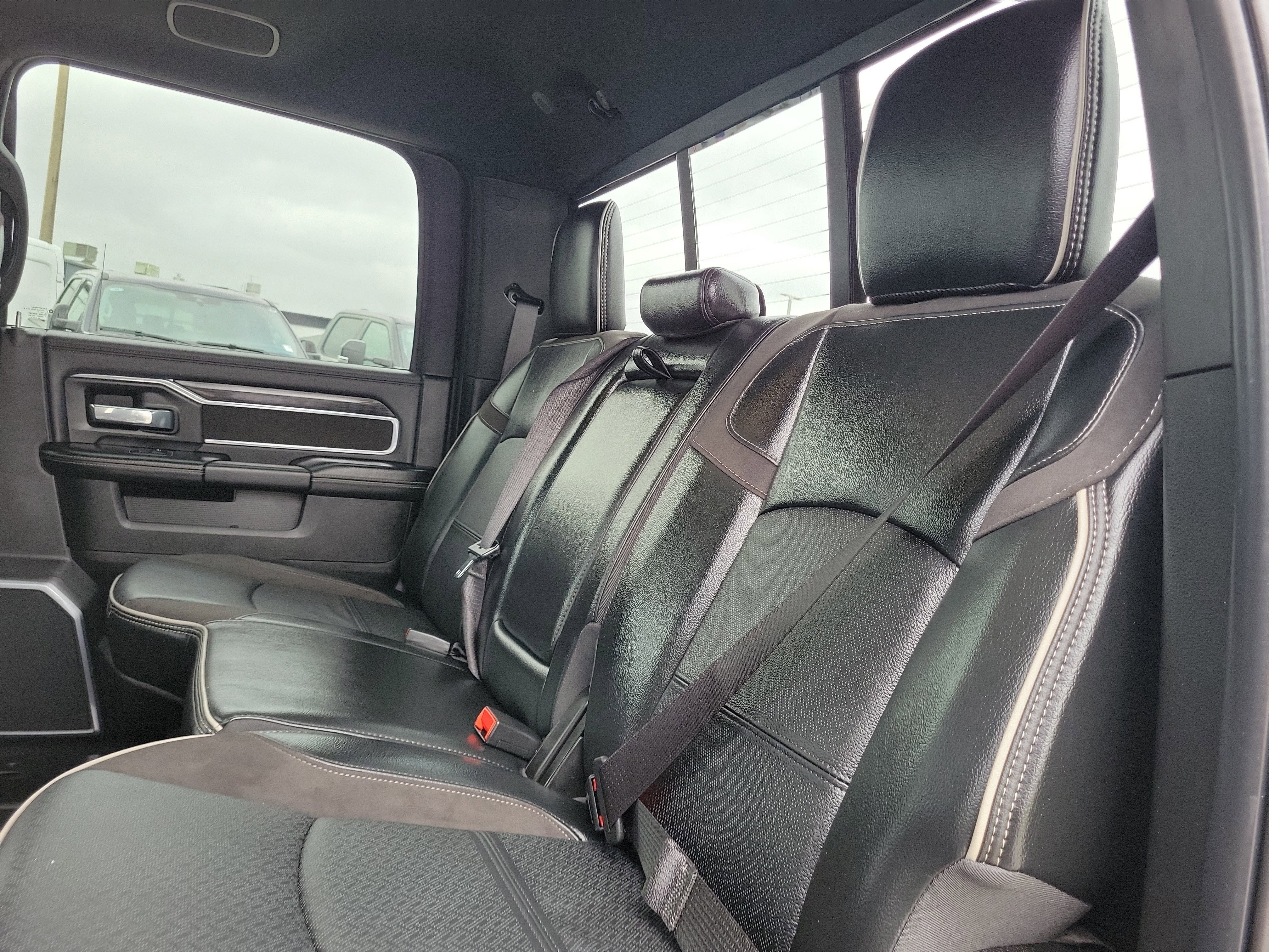 Used 2024 RAM 2500 Laramie w/ Night Edition image 13