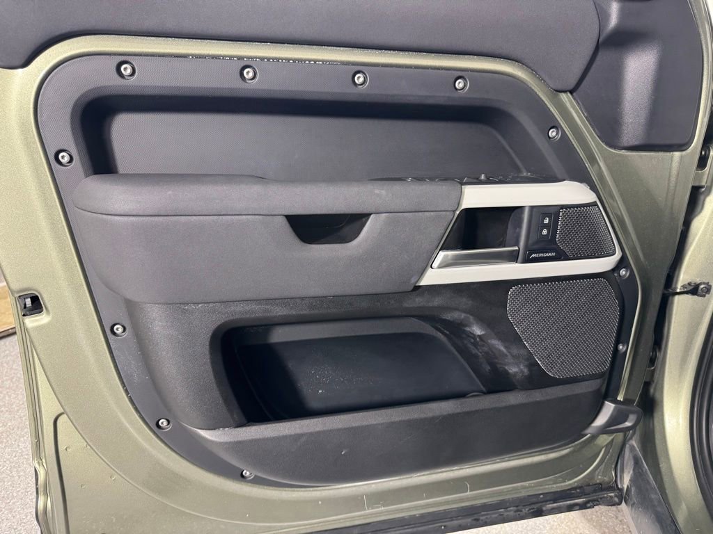 Used 2023 Land Rover Defender 110 S image 10