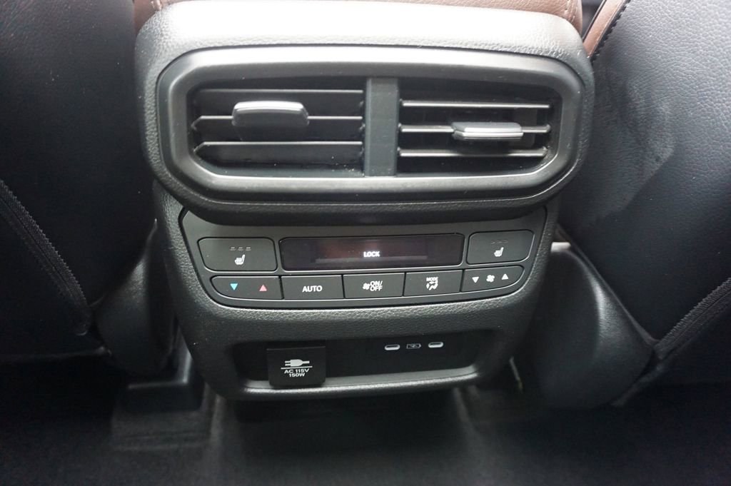 Used 2024 Honda Pilot Elite image 18