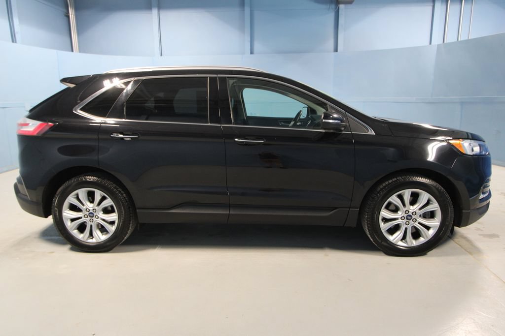 Used 2020 Ford Edge Titanium AWD/4WD image 32