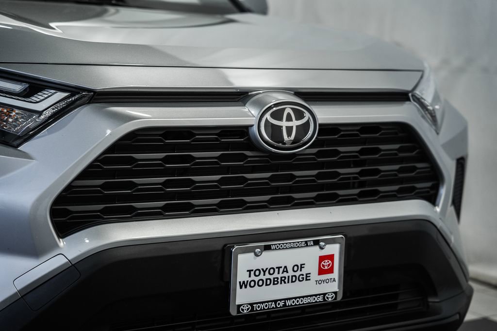 Used 2025 Toyota RAV4 XLE AWD/4WD image 10