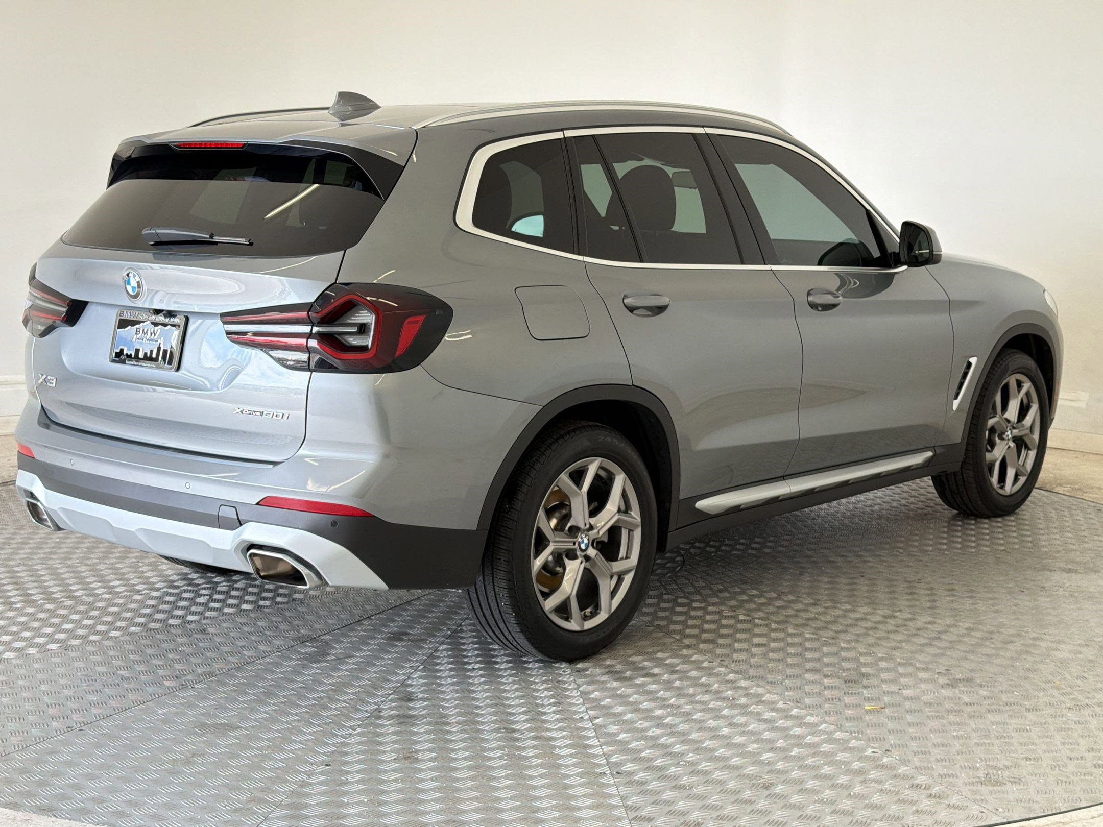 Certified 2023 BMW X3 xDrive30i w/ Premium Package w/ZPA AWD/4WD image 9
