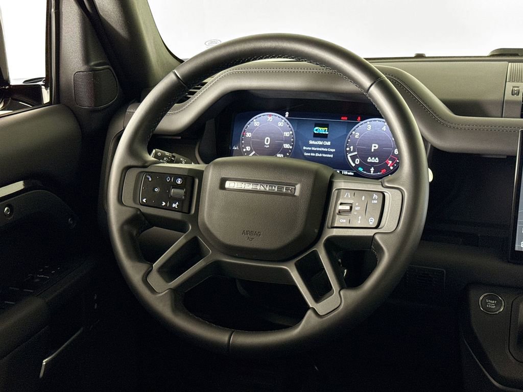 Used 2025 Land Rover Defender 110 S image 20