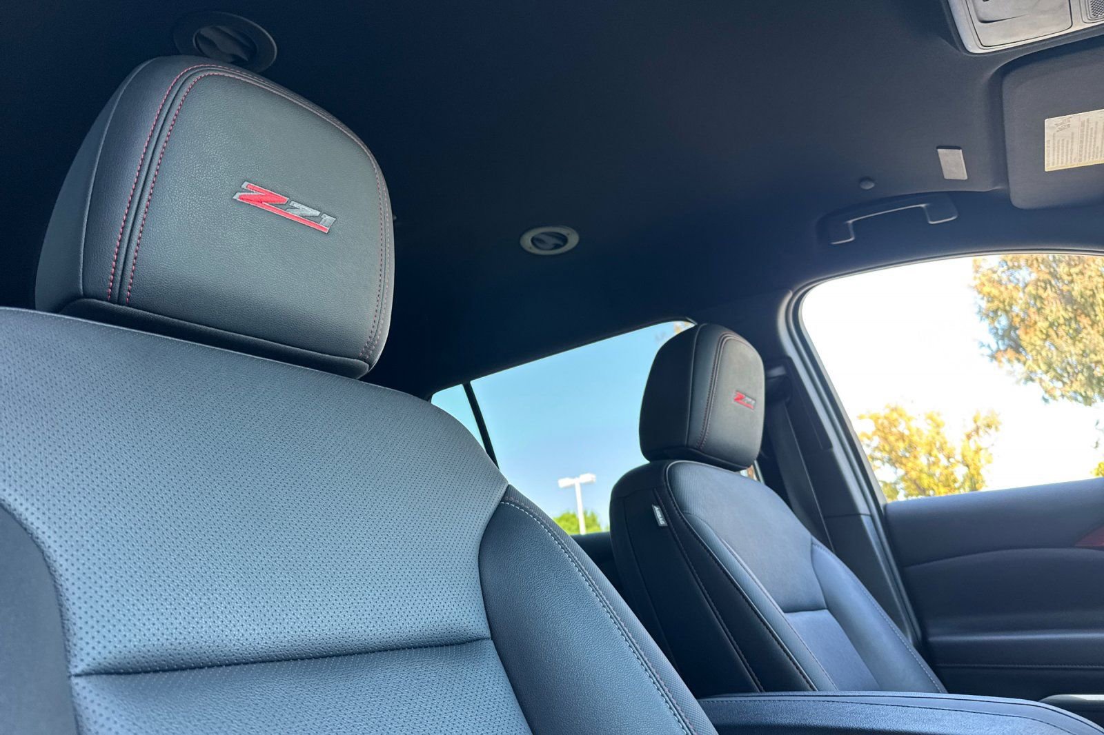 Used 2025 Chevrolet Traverse Z71 image 22