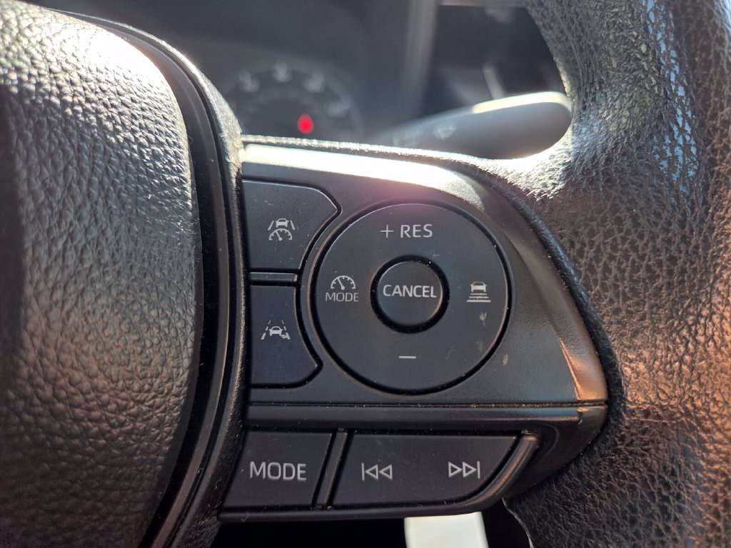 Used 2025 Toyota Corolla LE FWD image 14