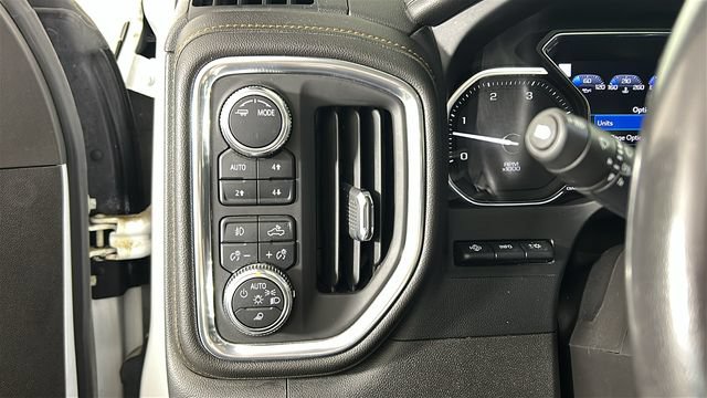 Used 2022 GMC Sierra 3500 AT4 w/ AT4 Premium Plus Package AWD/4WD image 19