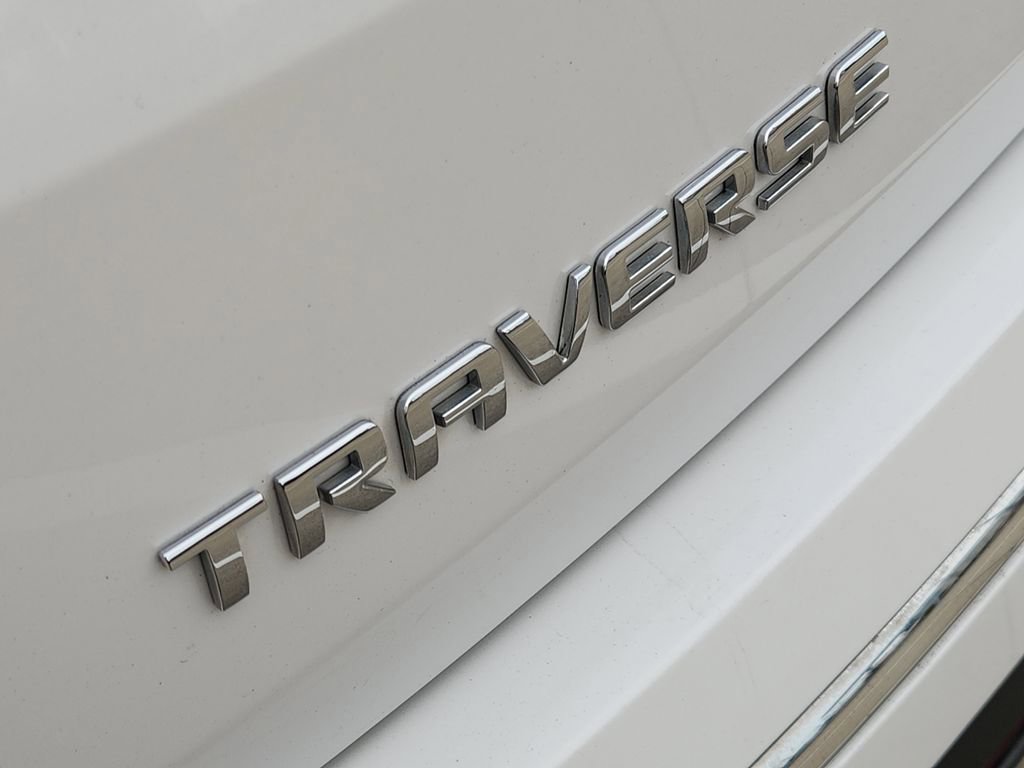 Used 2018 Chevrolet Traverse Premier w/ Driver Confidence II Package FWD image 12