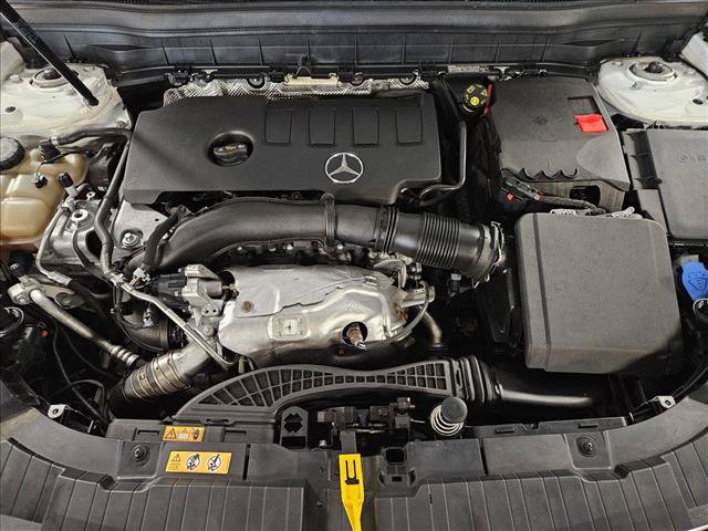 Used 2022 Mercedes-Benz GLB 250 image 20