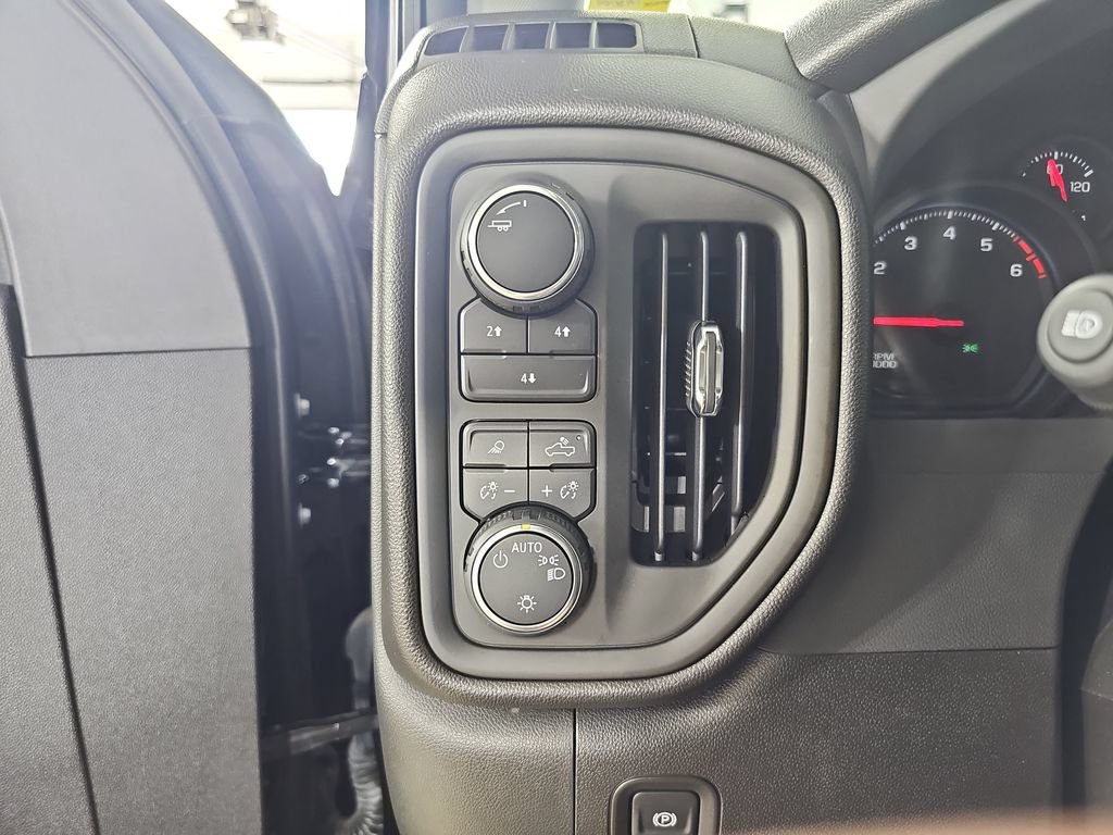 Certified 2025 Chevrolet Silverado 2500 Custom w/ Custom Value Package AWD/4WD image 30