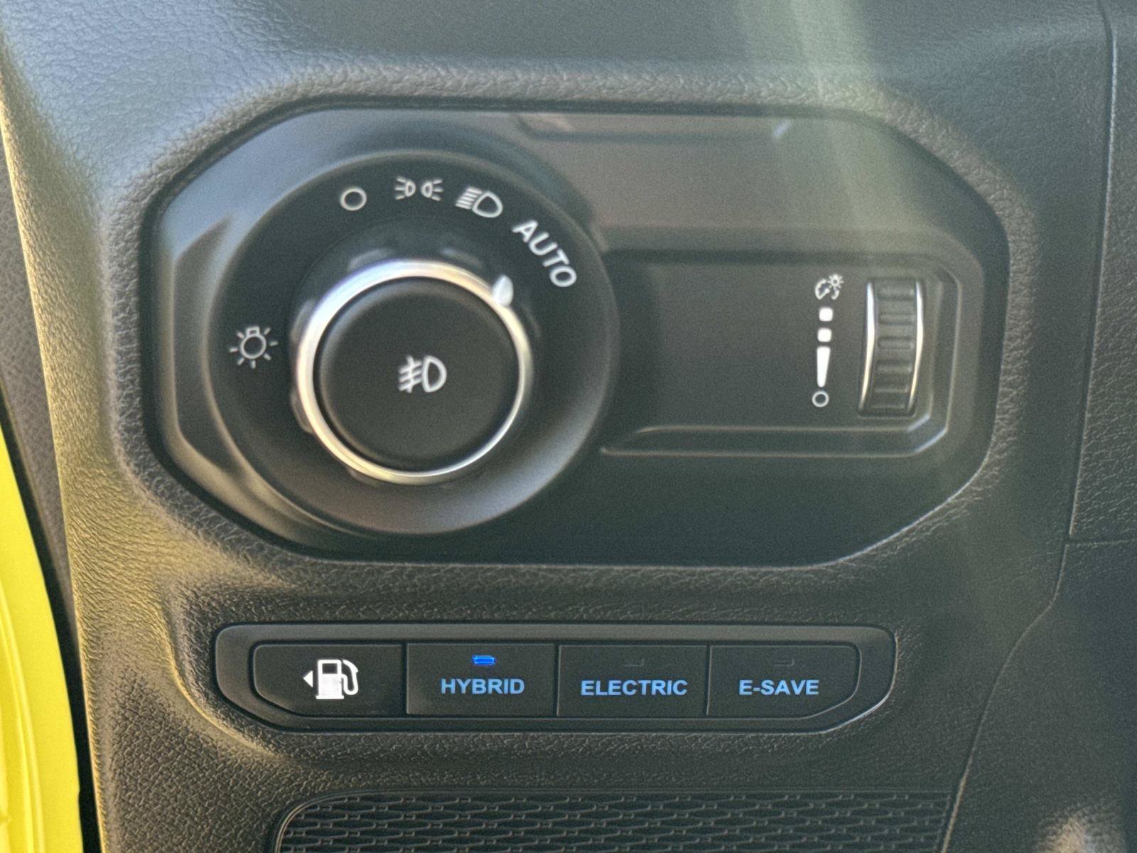 Used 2023 Jeep Wrangler Unlimited w/ Cold Weather Group AWD/4WD image 24