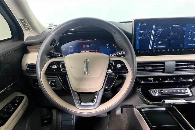 Used 2023 Lincoln Corsair Reserve FWD image 5