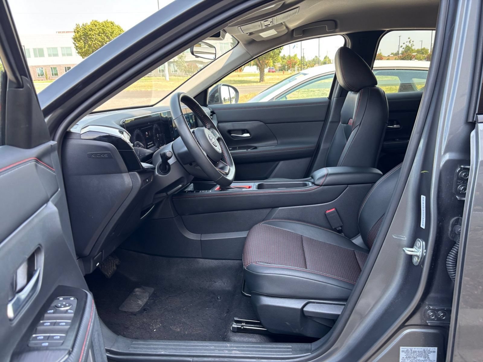 Used 2026 Nissan Kicks SR AWD/4WD image 21