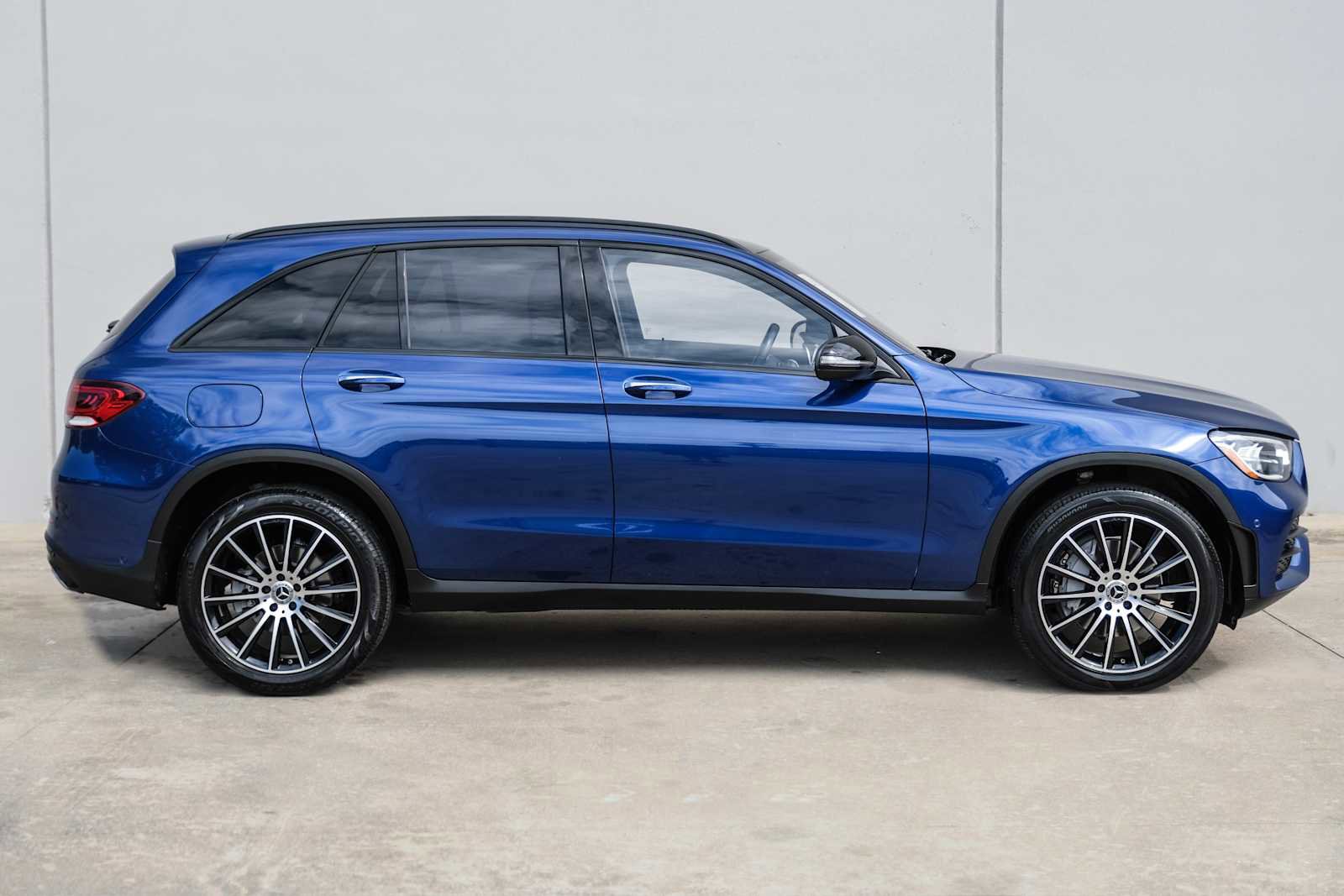 Used 2021 Mercedes-Benz GLC 300 image 7