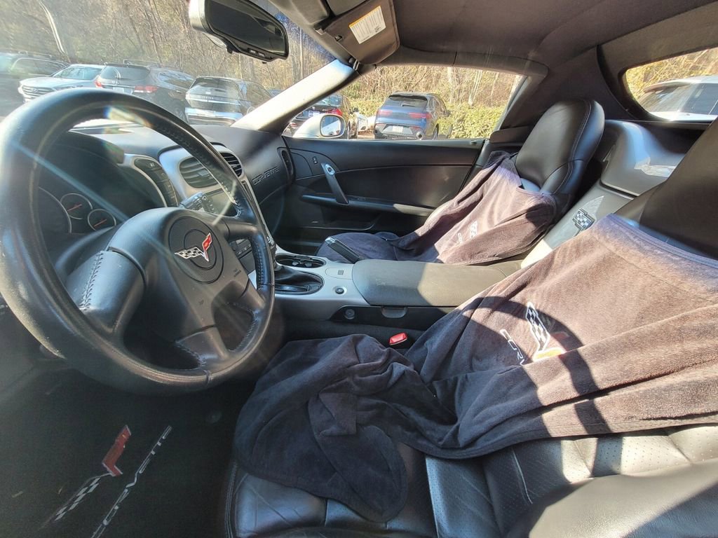 Used 2005 Chevrolet Corvette Convertible w/ Preferred Equipment Group image 8