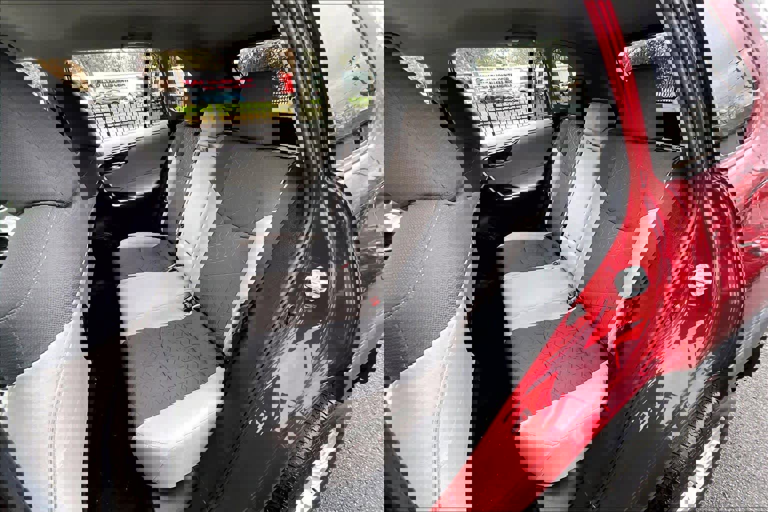 Used 2020 Toyota RAV4 XLE image 20