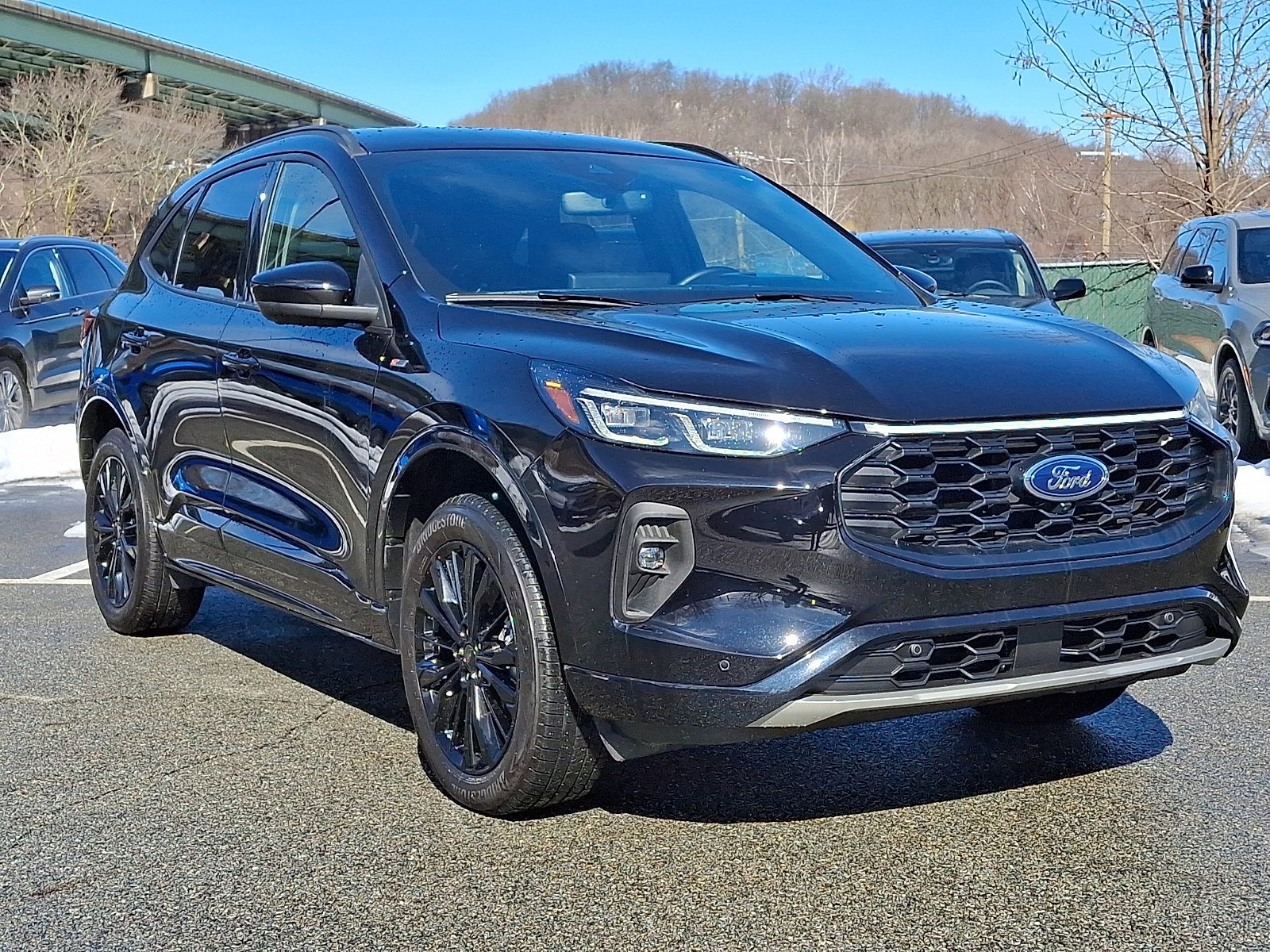 Certified 2025 Ford Escape ST-Line Elite w/ Premium Technology Package image 2