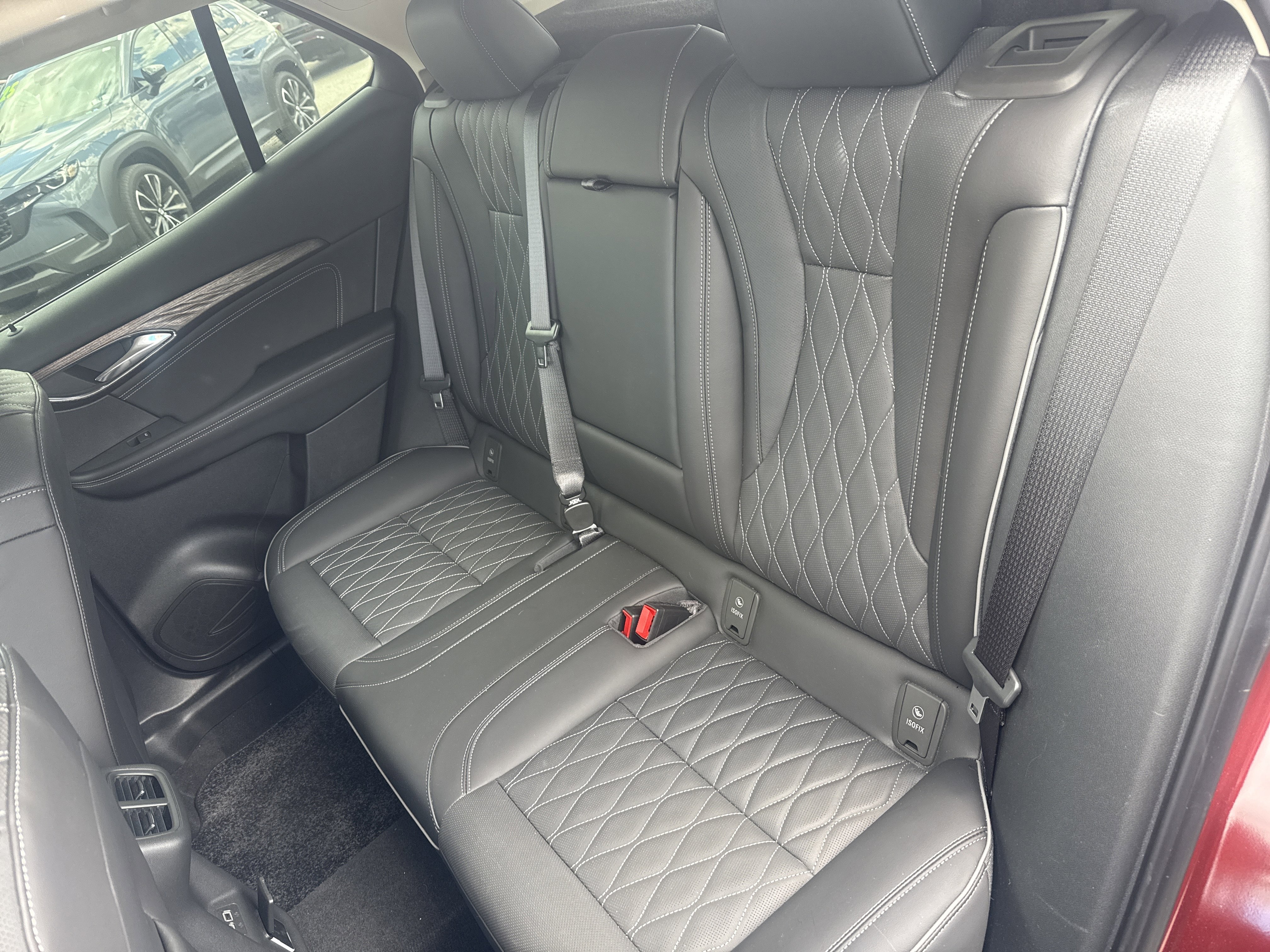 Used 2023 Buick Envision Avenir AWD/4WD image 1