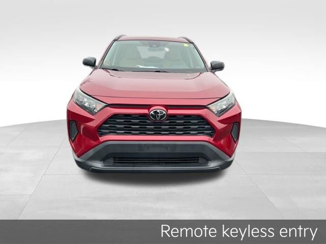 Used 2019 Toyota RAV4 LE w/ Carpet Mat Package image 2