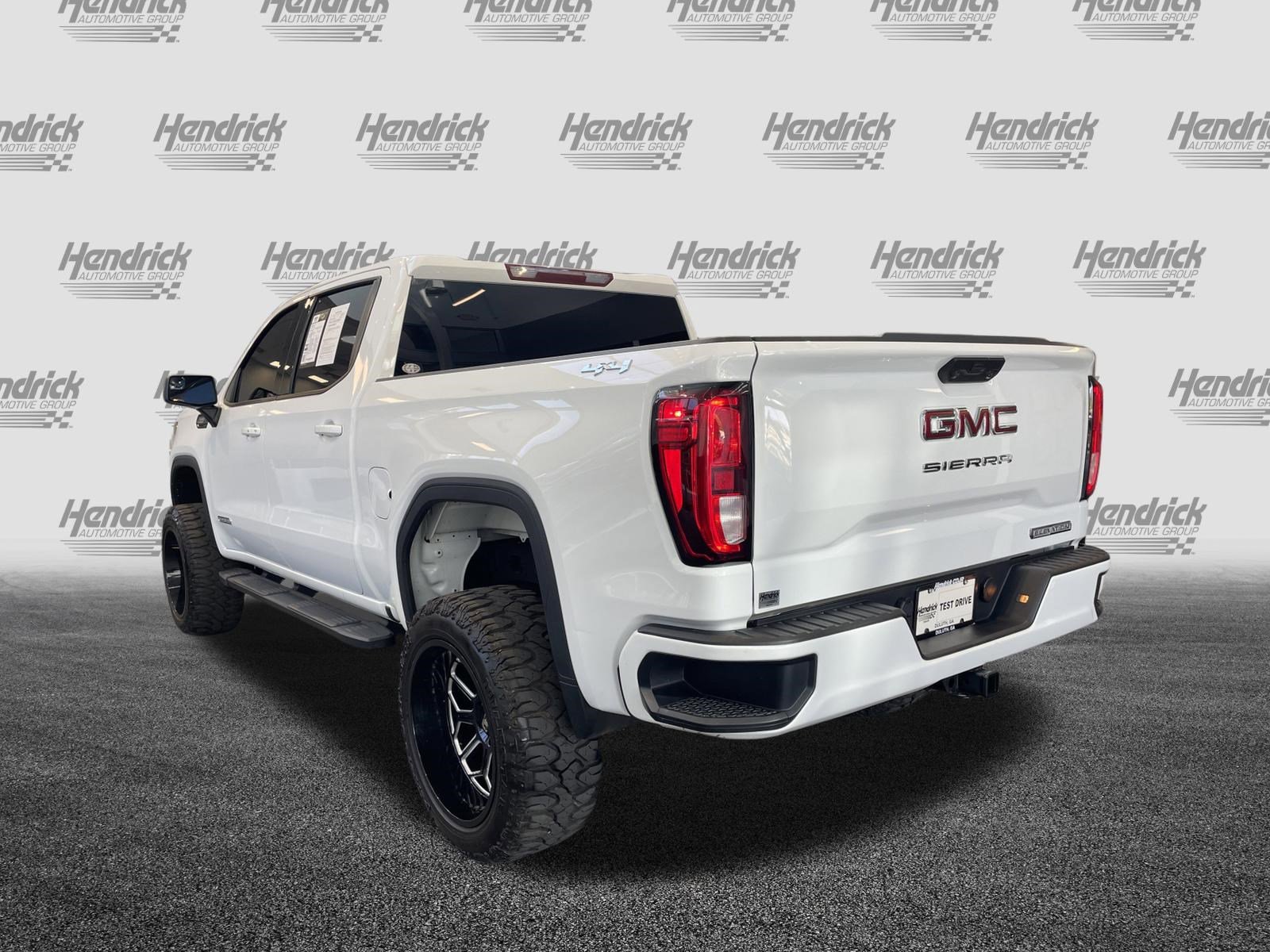 Used 2024 GMC Sierra 1500 Elevation AWD/4WD image 8