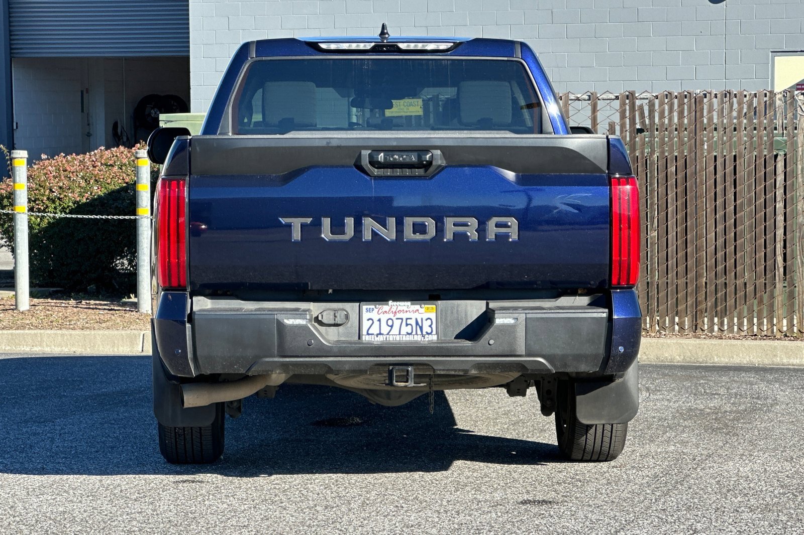 Used 2022 Toyota Tundra SR5 w/ Convenience Package image 5