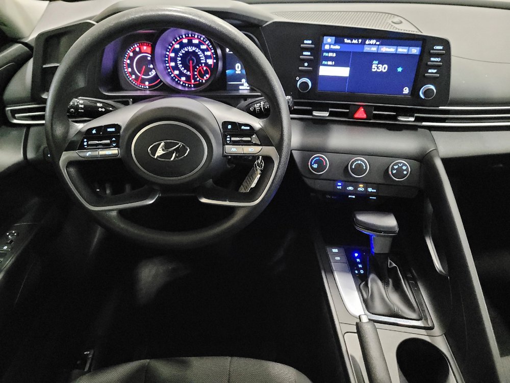 Used 2023 Hyundai Elantra SE FWD image 22