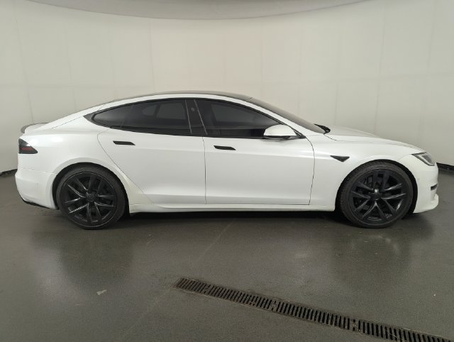 Used 2022 Tesla Model S Plaid AWD/4WD image 8