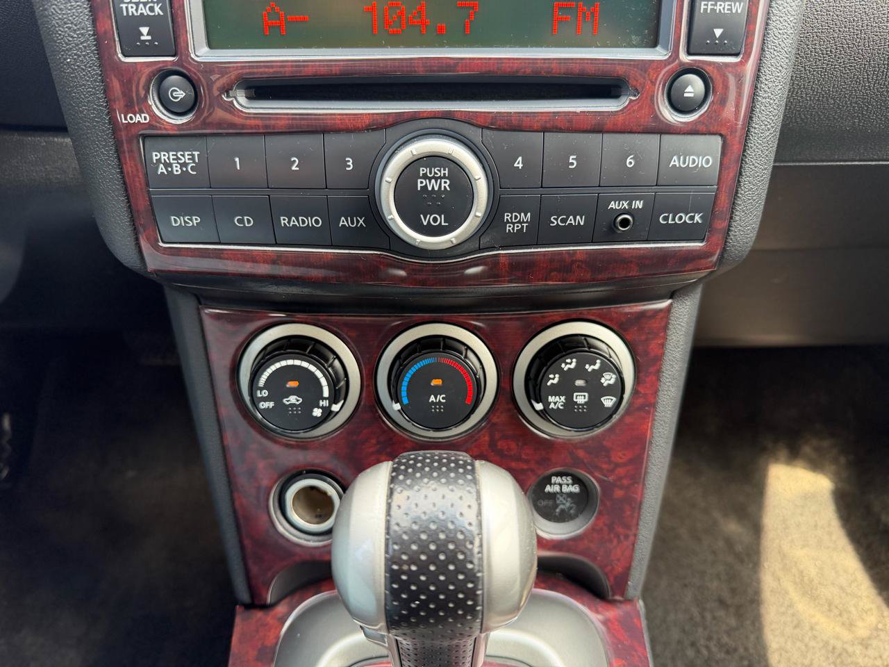 Used 2010 Nissan Rogue SL w/ Leather Pkg FWD image 13