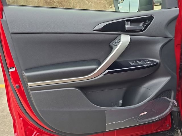 New 2025 Mitsubishi Eclipse Cross LE AWD/4WD image 9