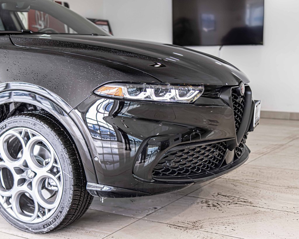 New 2025 Alfa Romeo Tonale w/ Premium Package image 3