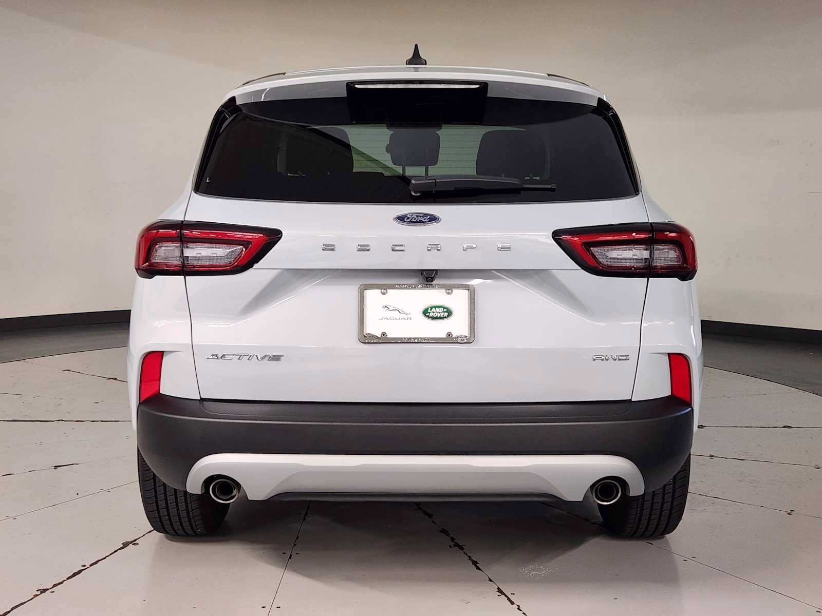 Used 2025 Ford Escape Active AWD/4WD image 10
