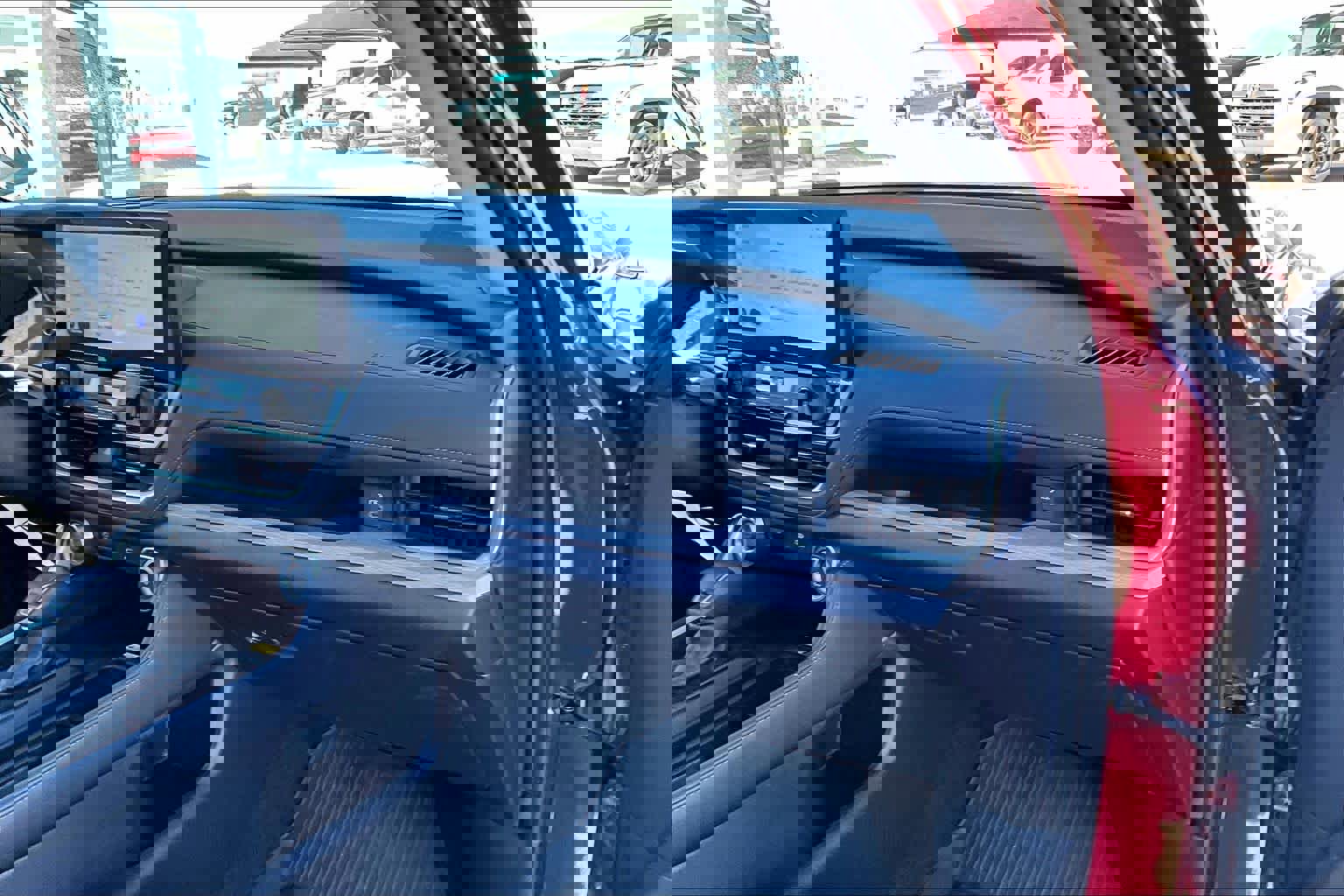 Used 2025 Toyota Grand Highlander AWD image 17