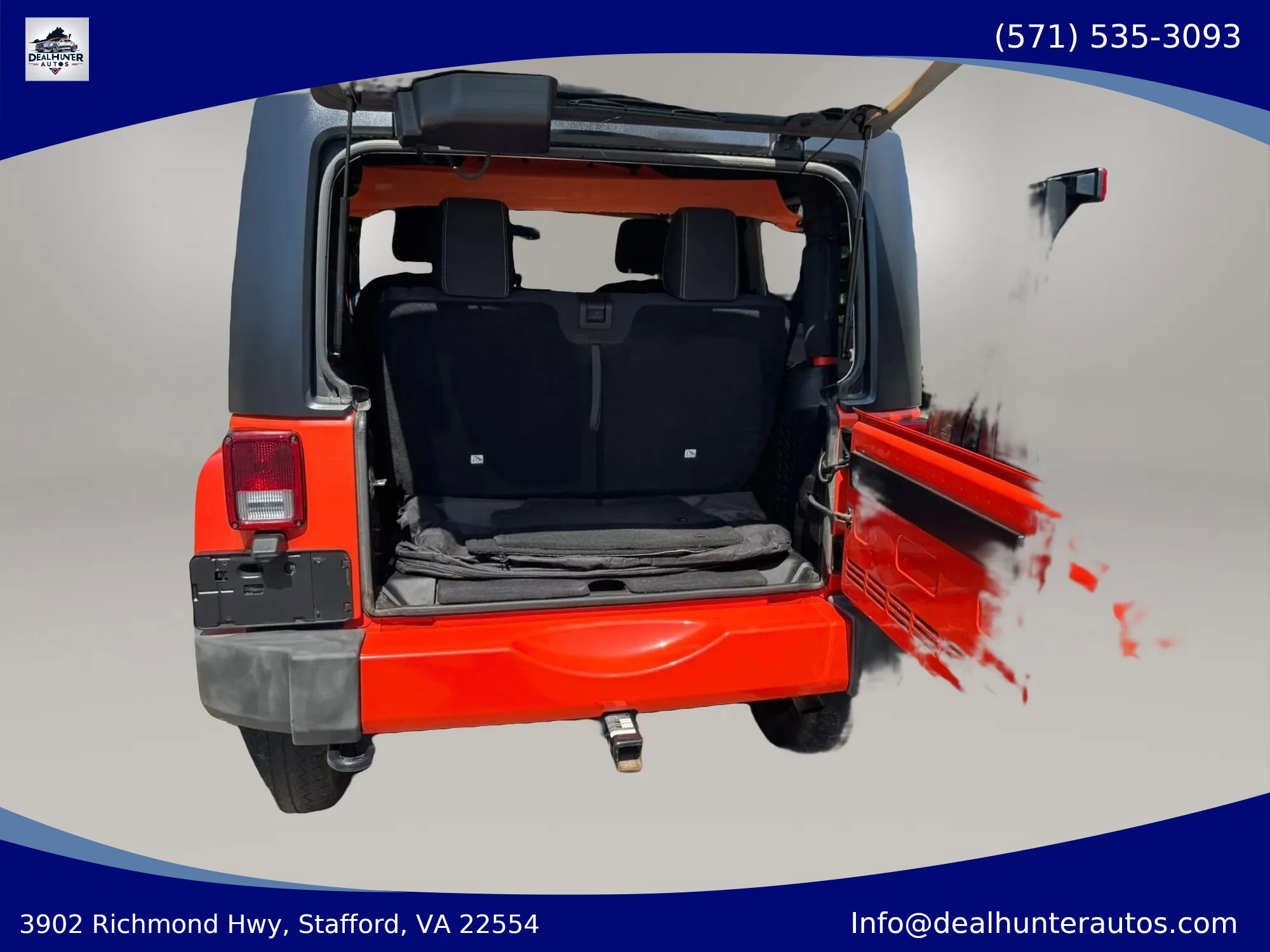 Used 2016 Jeep Wrangler Sahara w/ Connectivity Group AWD/4WD image 14