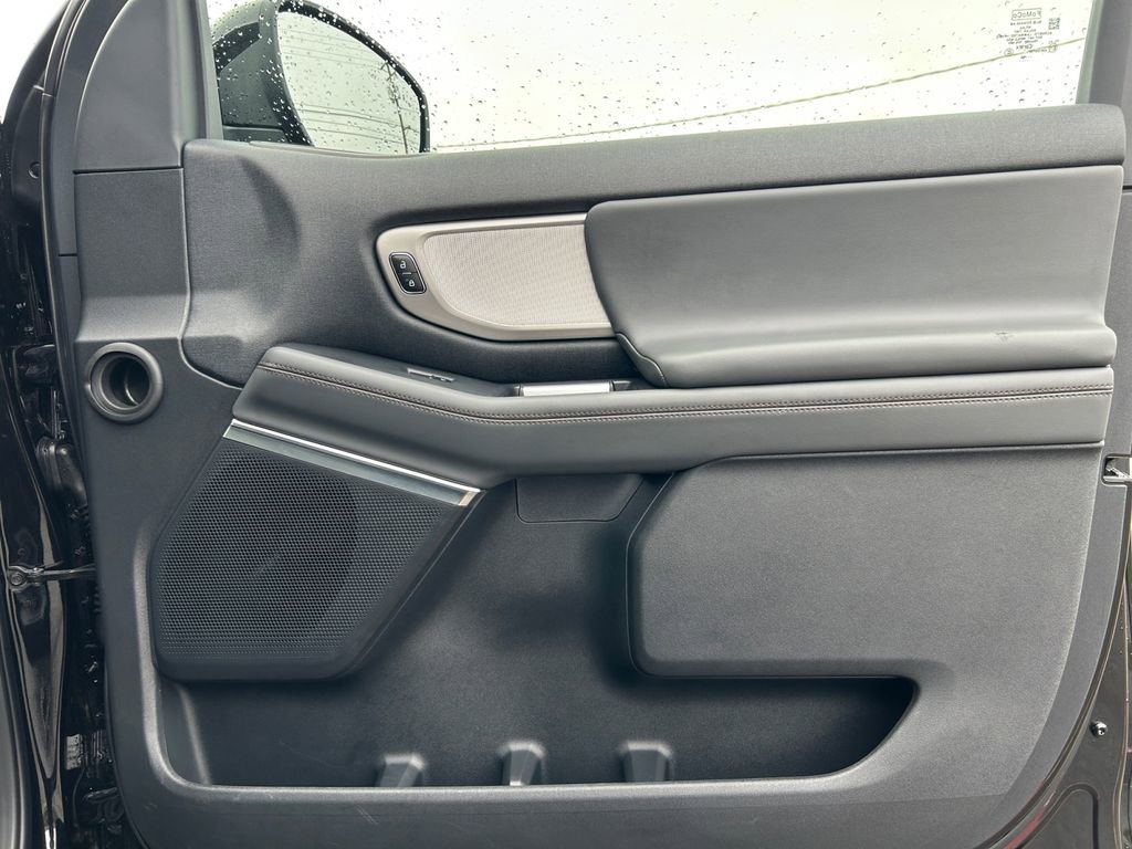 Used 2025 Ford Expedition Max Active image 25