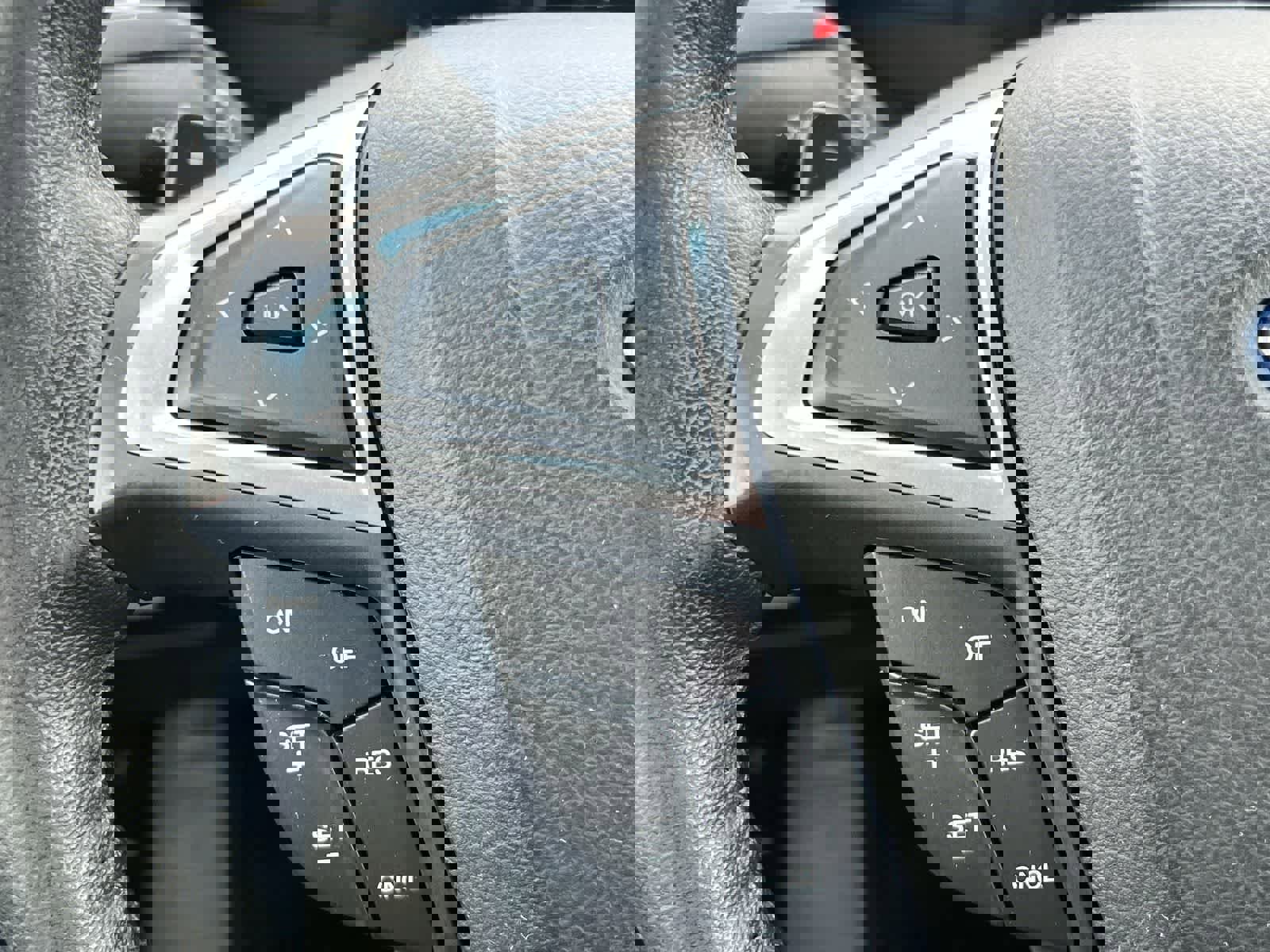 Used 2017 Ford Edge SEL w/ Equipment Group 201A AWD/4WD image 23