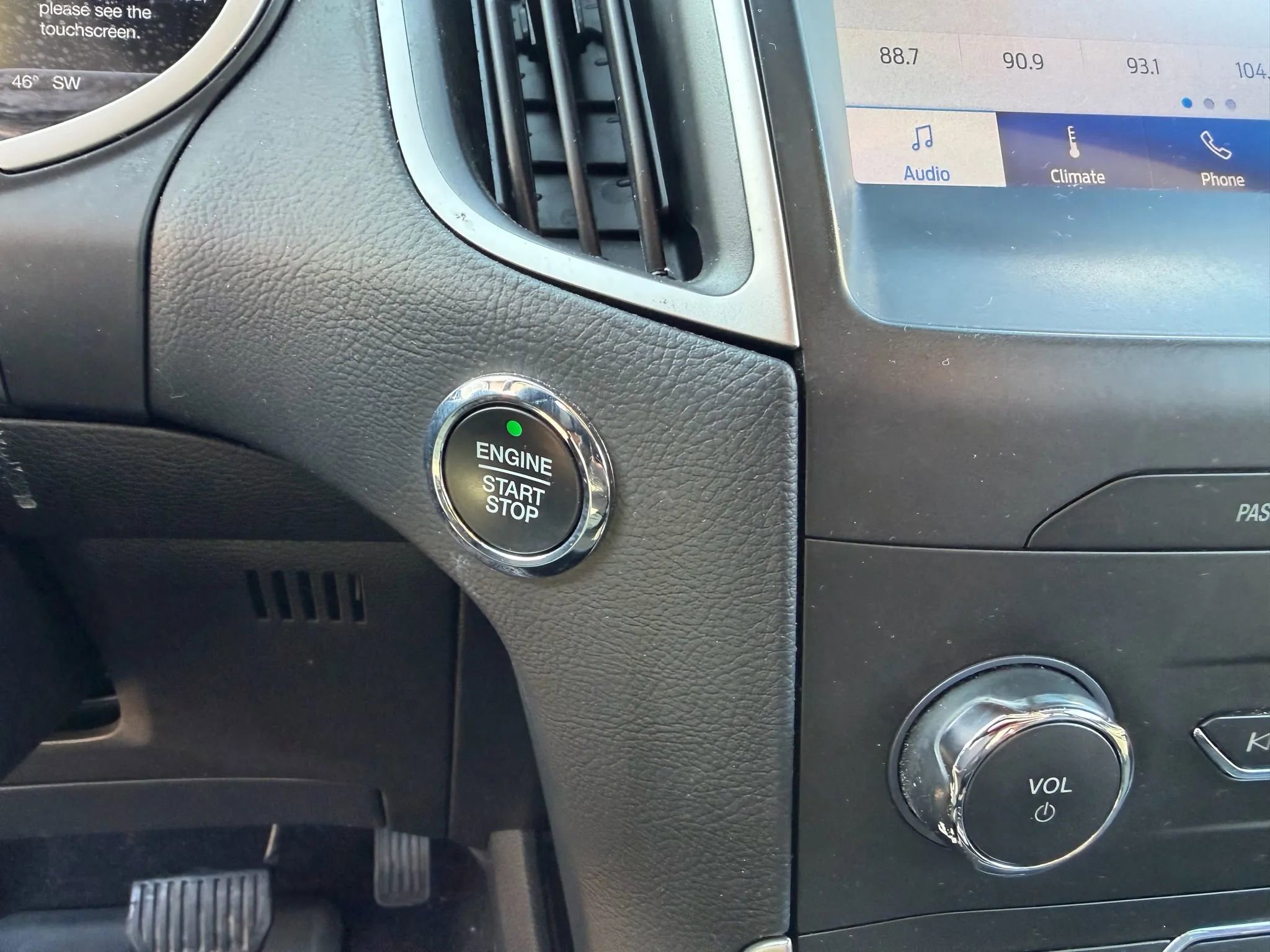 Used 2019 Ford Edge SEL w/ Equipment Group 201A image 26