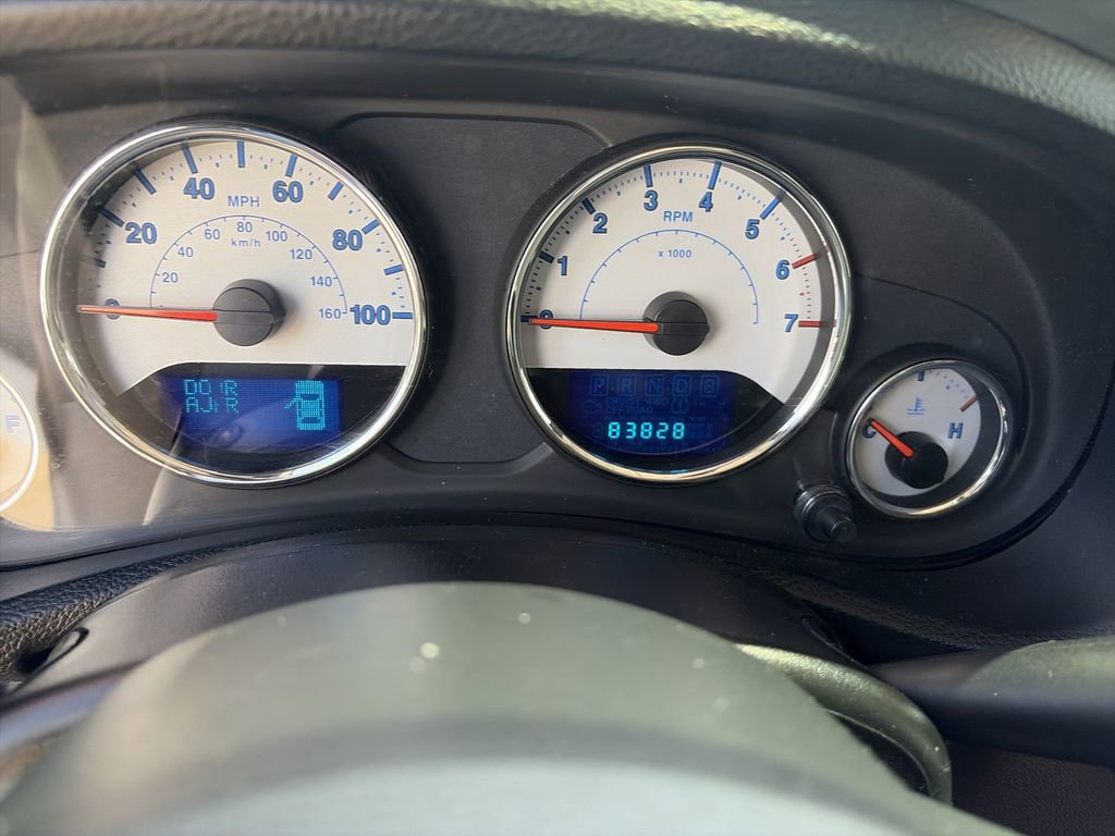 Used 2014 Jeep Wrangler Unlimited Sahara w/ Dual Top Group AWD/4WD image 15
