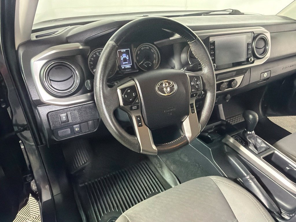 Used 2022 Toyota Tacoma SR5 AWD/4WD image 9