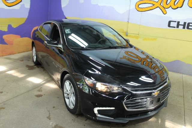 Used 2018 Chevrolet Malibu LT FWD image 2