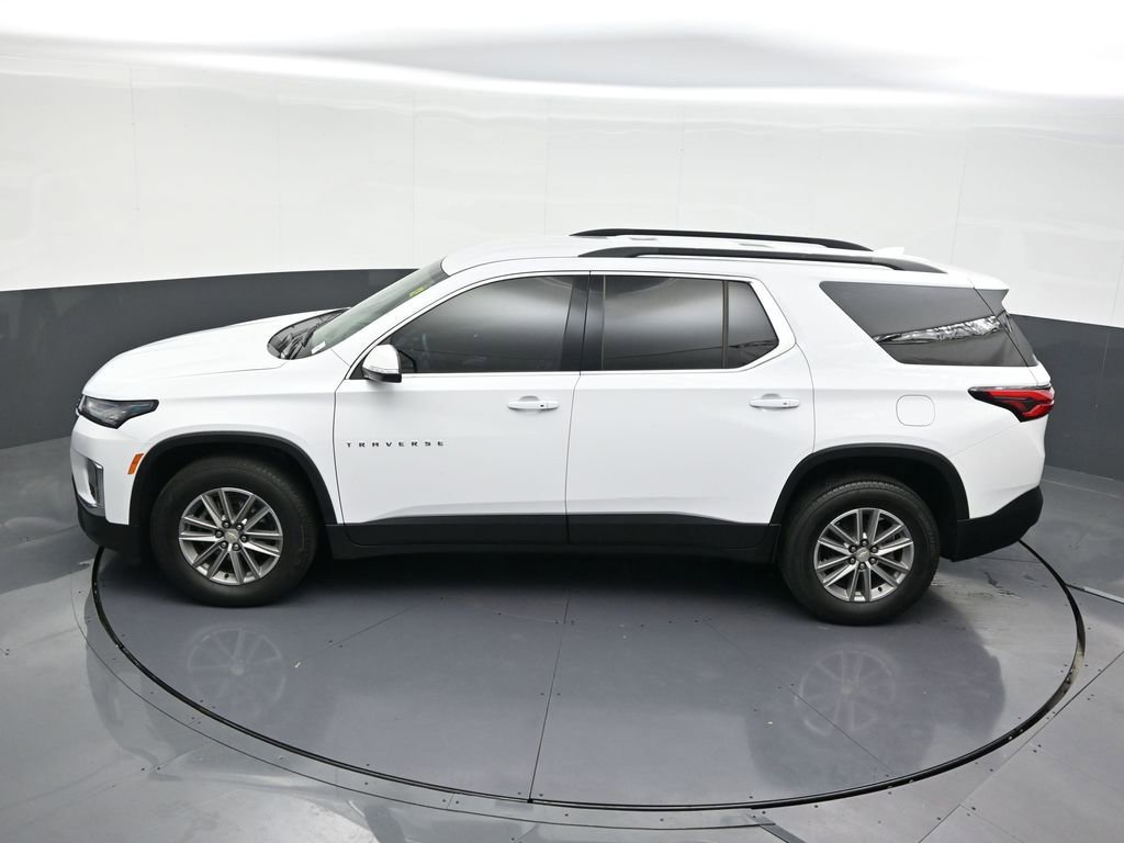 Used 2024 Chevrolet Traverse LT image 17