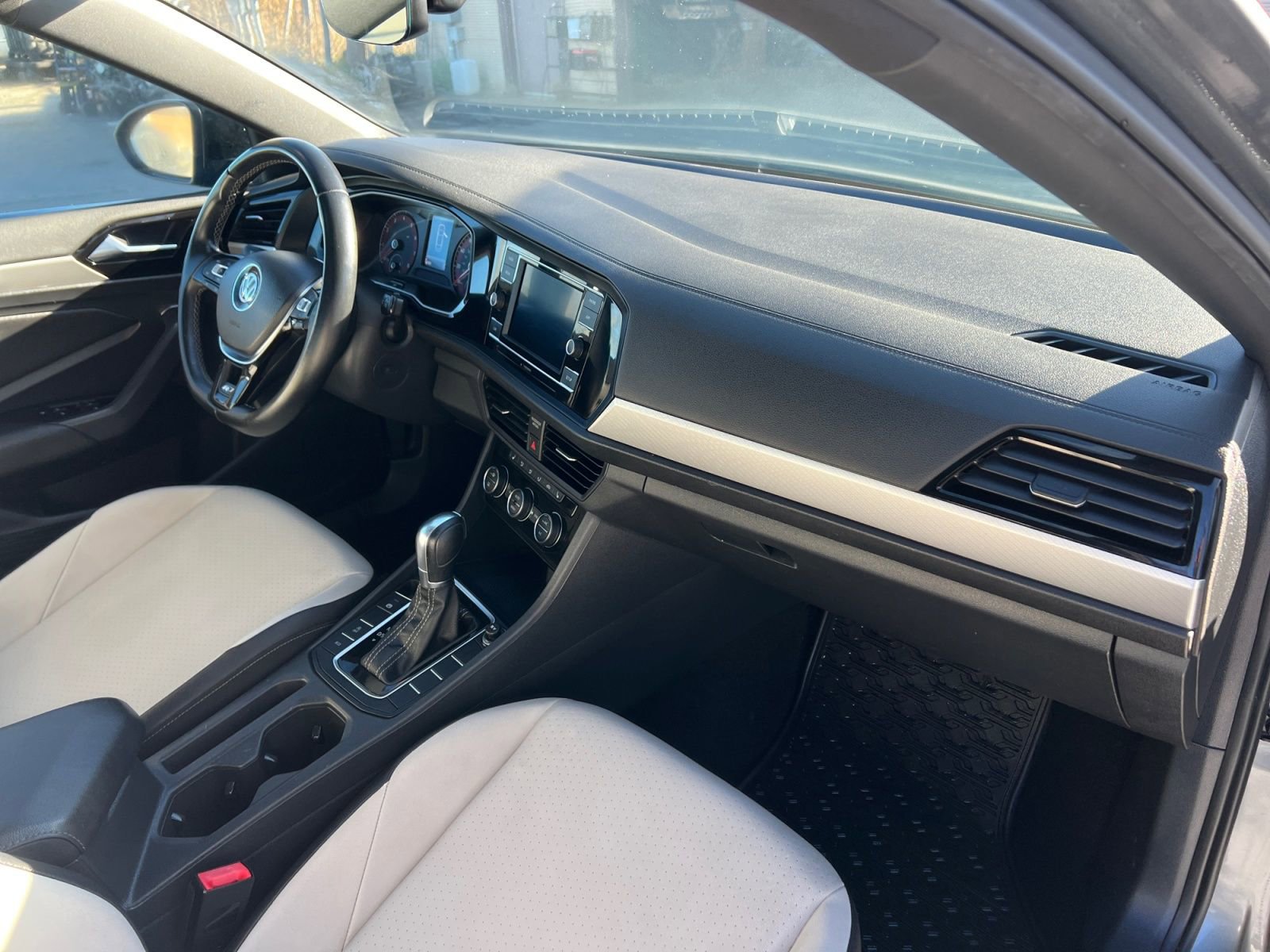 Used 2019 Volkswagen Jetta R-Line image 16