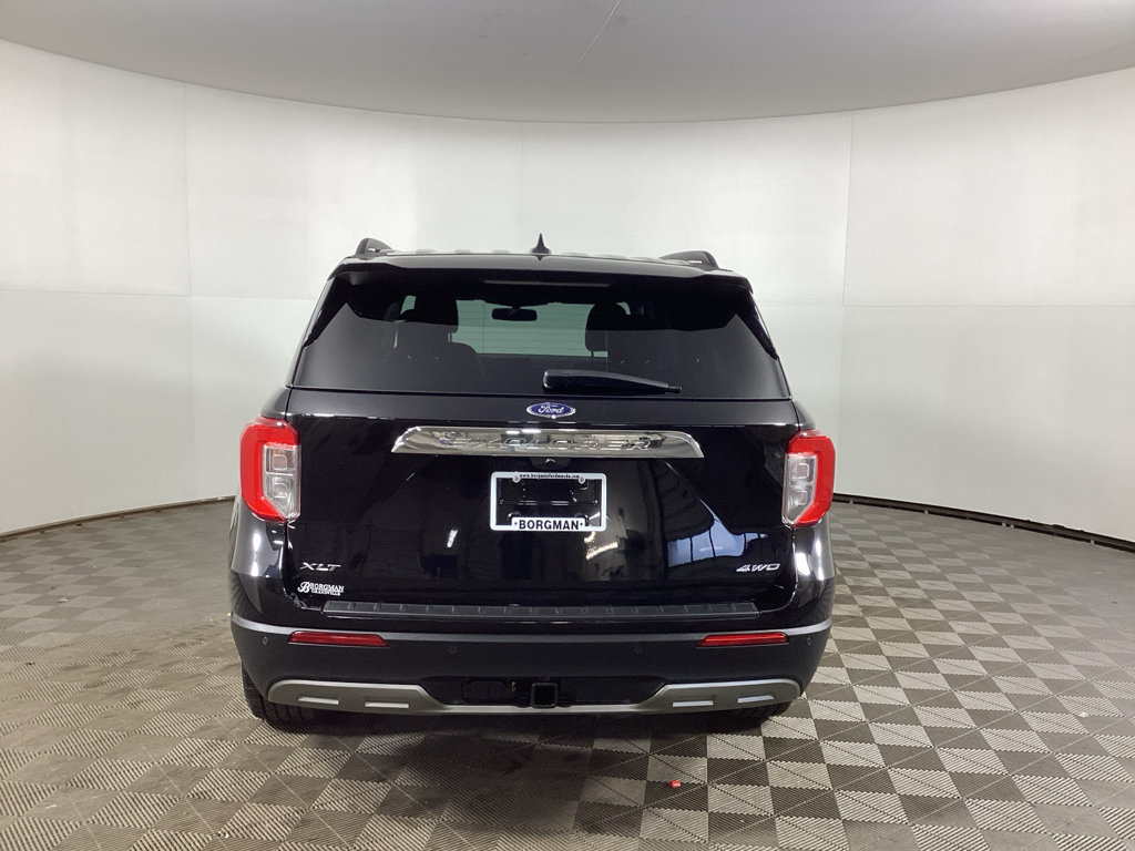 Used 2023 Ford Explorer XLT w/ Equipment Group 202A AWD/4WD image 3
