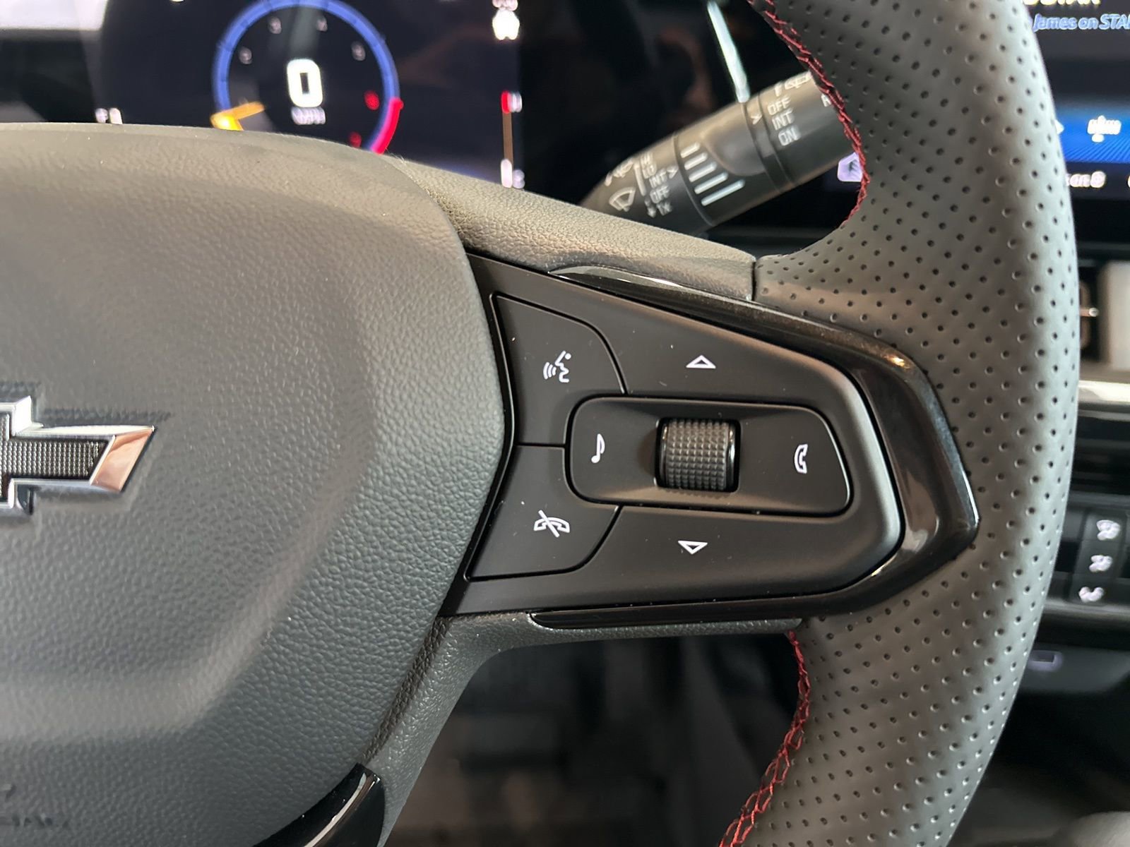 New 2026 Chevrolet Trax RS w/ Sunroof Package image 21