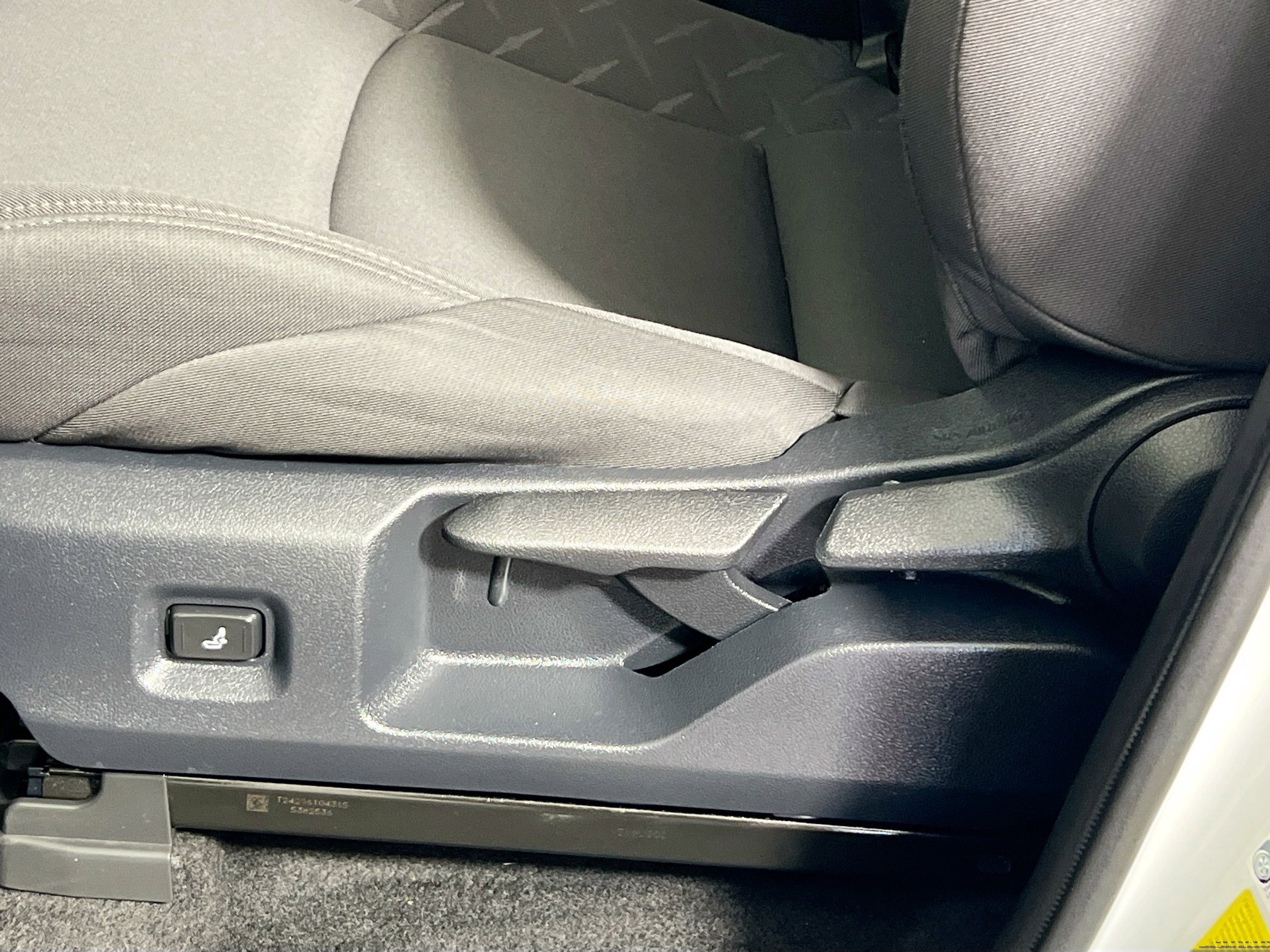 Used 2024 Toyota Tacoma SR w/ Towing Package AWD/4WD image 9