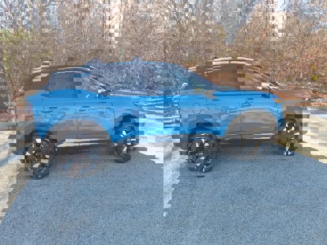 New 2026 Nissan Kicks SR image 2