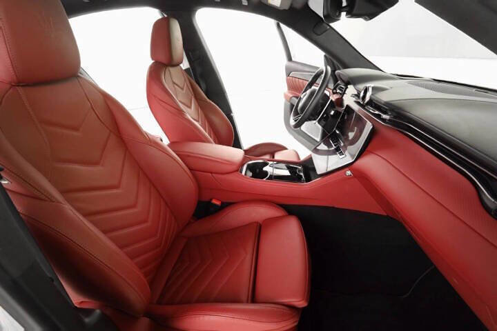 Used 2023 Maserati Grecale Modena image 14