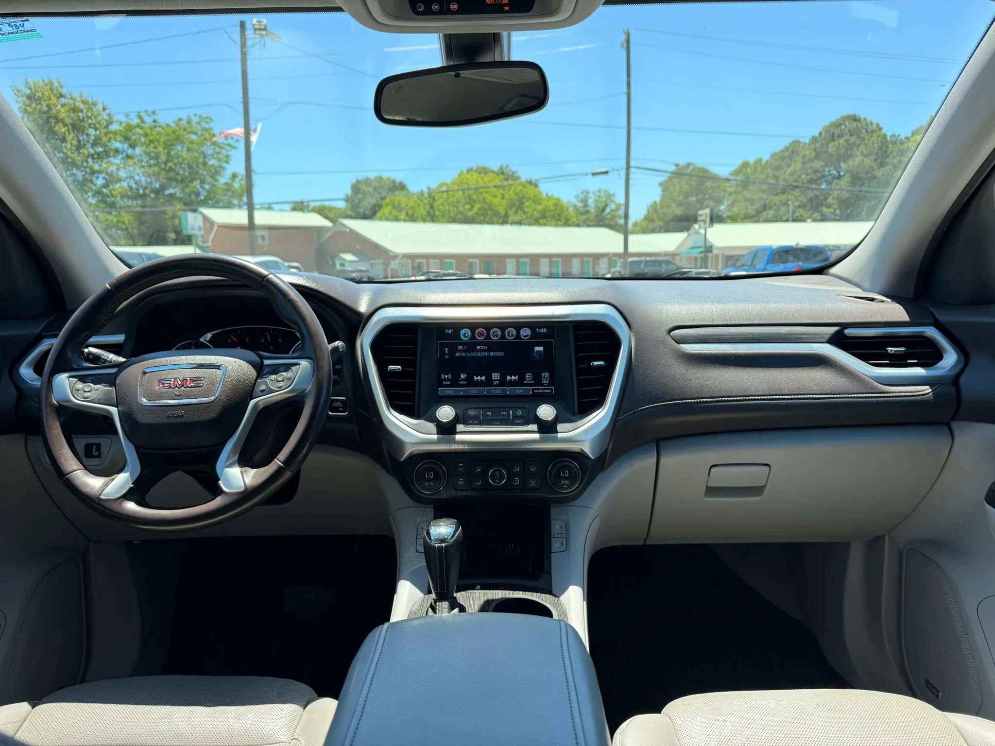 Used 2019 GMC Acadia SLT FWD image 14